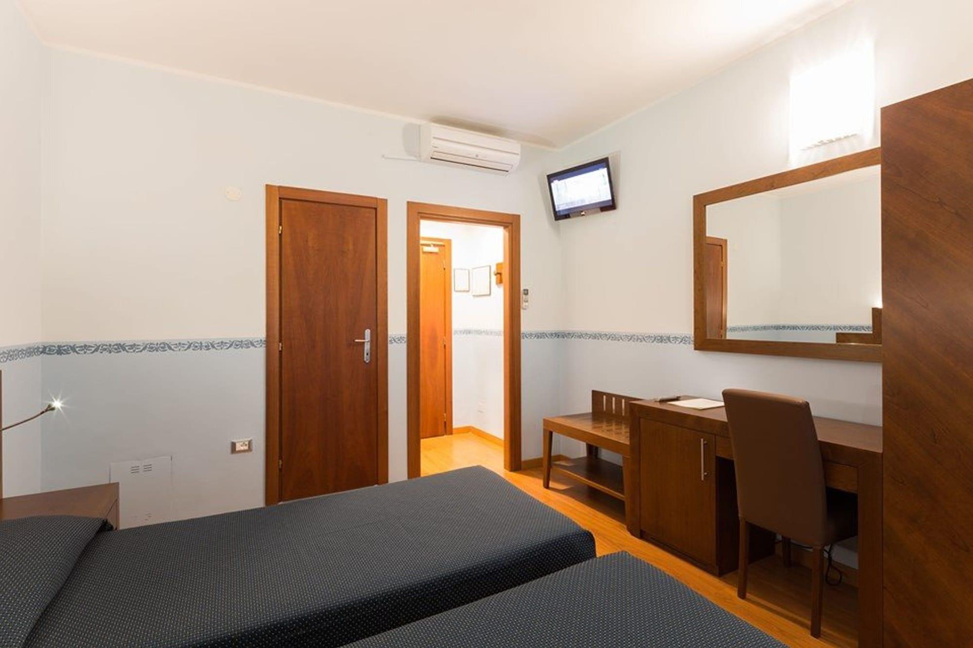 Hotel Terminus & Plaza Pisa Exterior foto